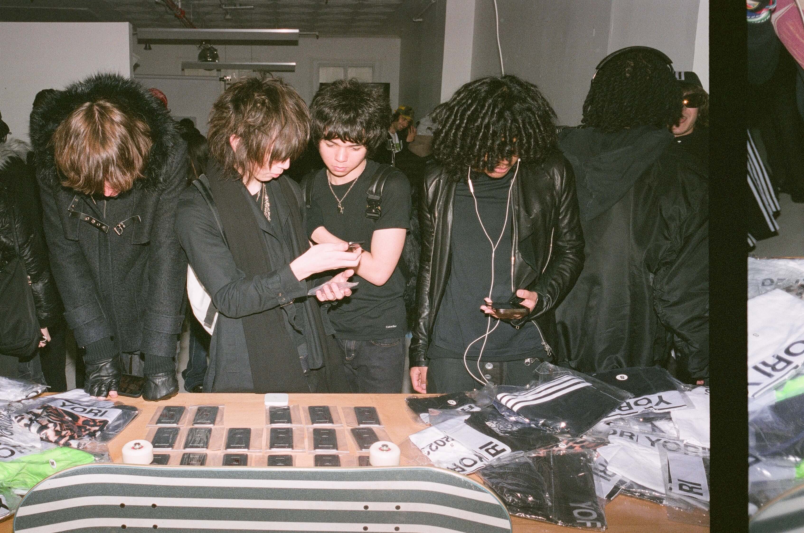 exhibition ipod table